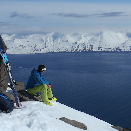 Under an Arctic Sky: Skitouren in Island