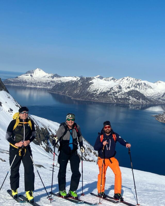Was für eine großartige Landschaft - diese Woche sind wir in Senja unterwegs!
#snowloveguiding